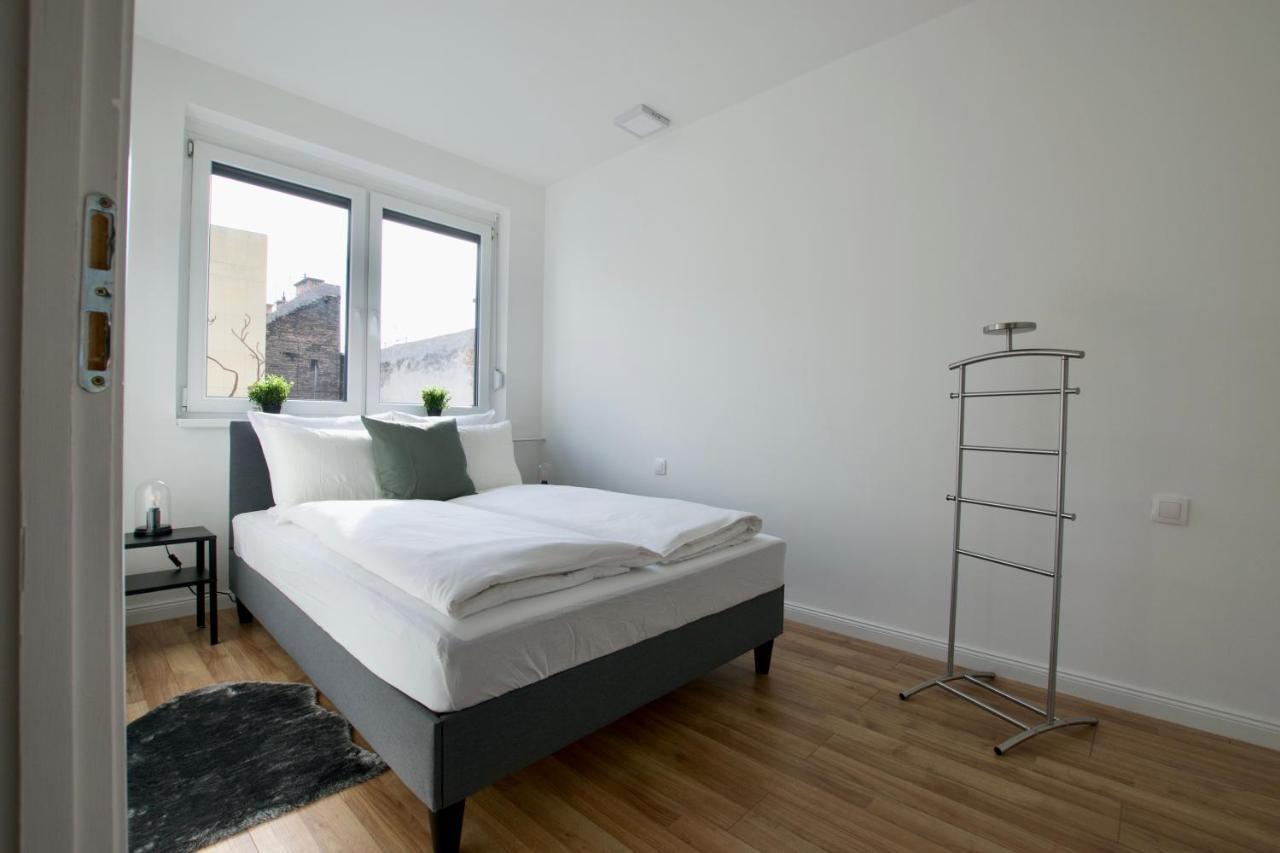 Standard Apartment By Hi5 - Dessewffy 37 Suites บูดาเปสต์ ภายนอก รูปภาพ