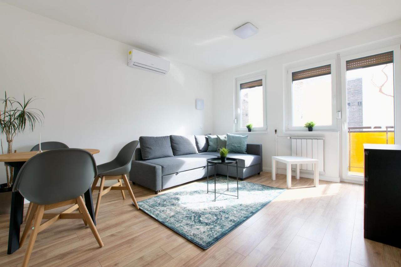 Standard Apartment By Hi5 - Dessewffy 37 Suites บูดาเปสต์ ภายนอก รูปภาพ
