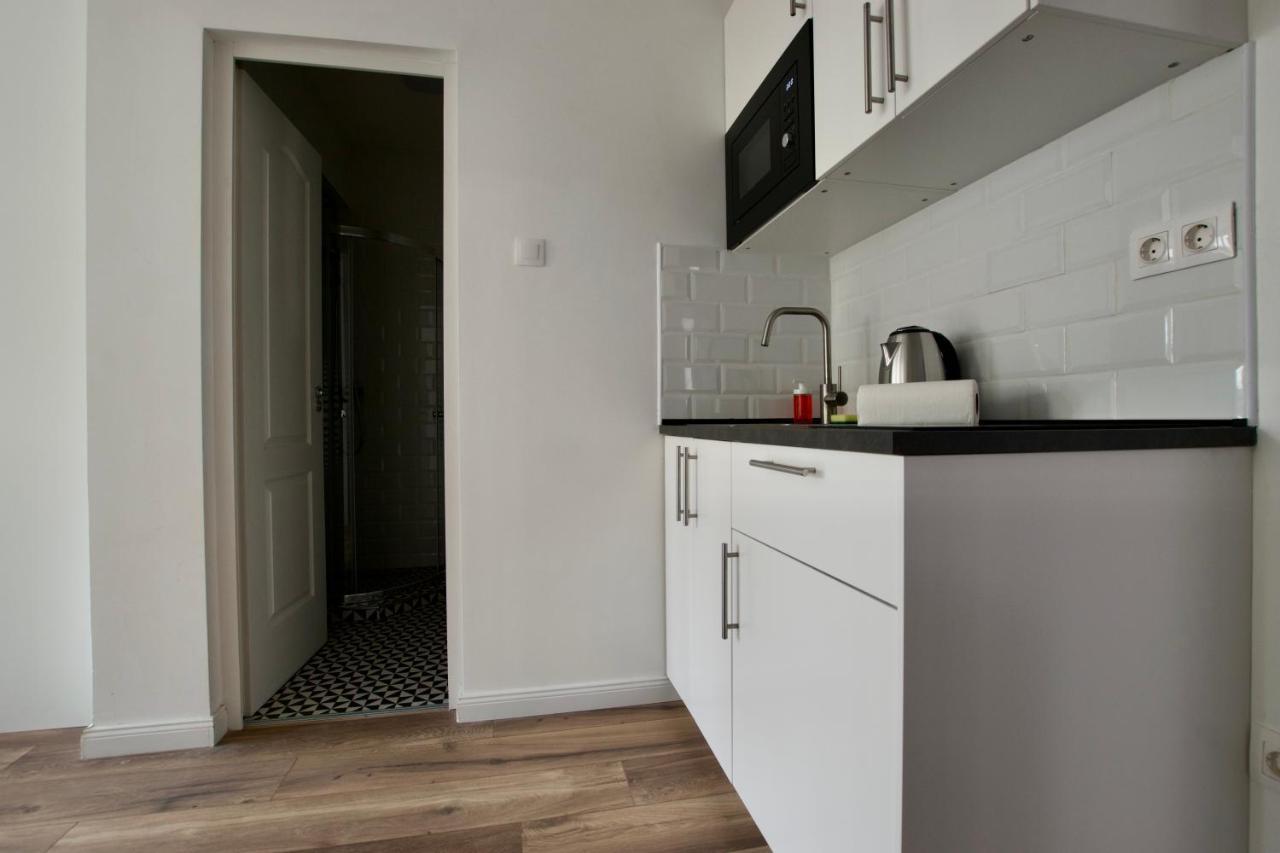 Standard Apartment By Hi5 - Dessewffy 37 Suites บูดาเปสต์ ภายนอก รูปภาพ