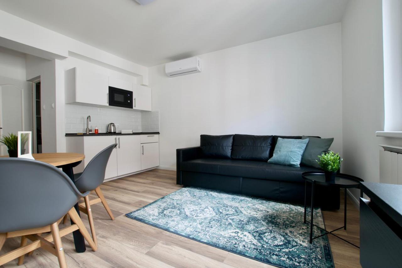 Standard Apartment By Hi5 - Dessewffy 37 Suites บูดาเปสต์ ภายนอก รูปภาพ